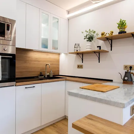 Апартамент Modern Mountain Getaway *